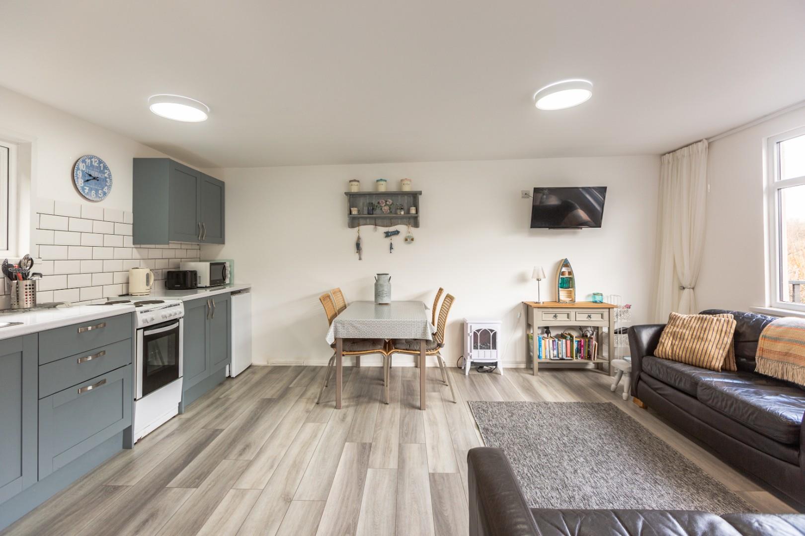 Summercliffe, Caswell, SA3 3BR